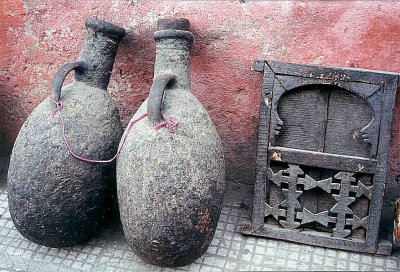 SaharaStorage.jpg (47383 bytes)